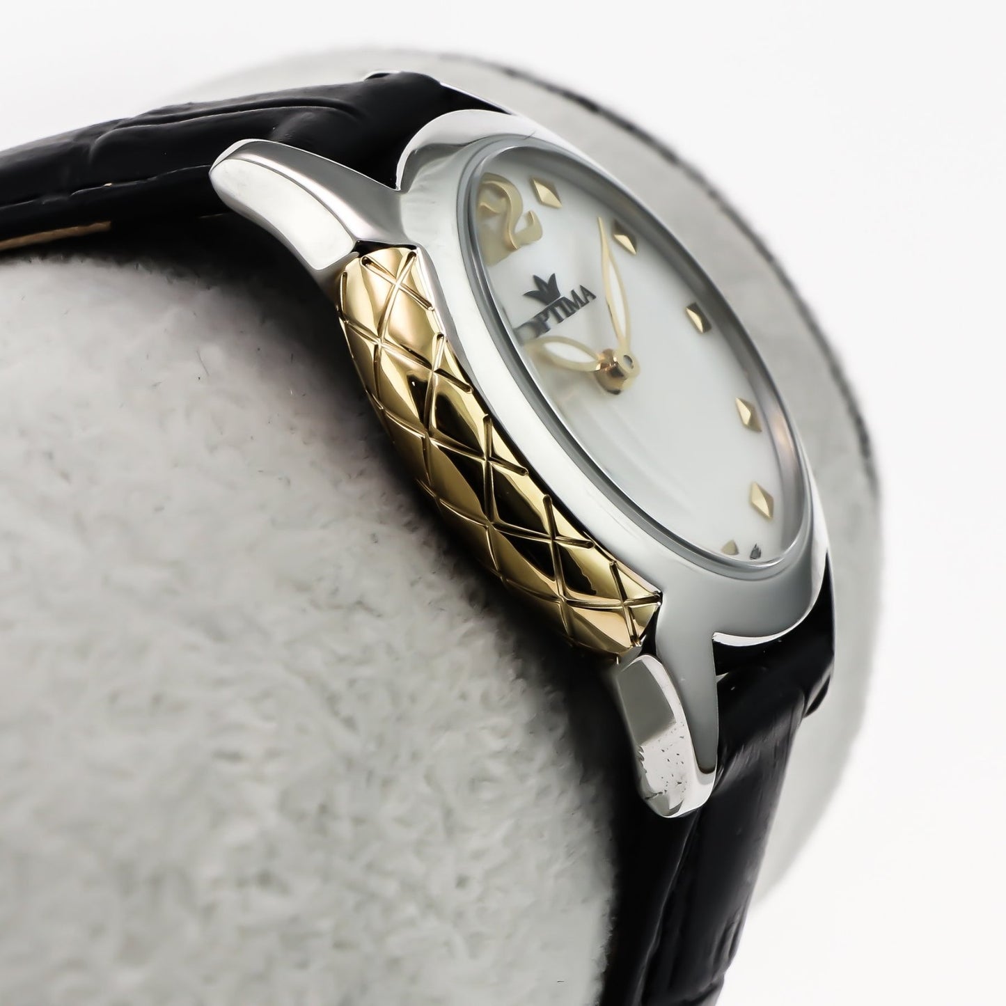 Optima • Swiss Watch • Stainless Steel • 31mm • Quartz • 5ATM • OSL381