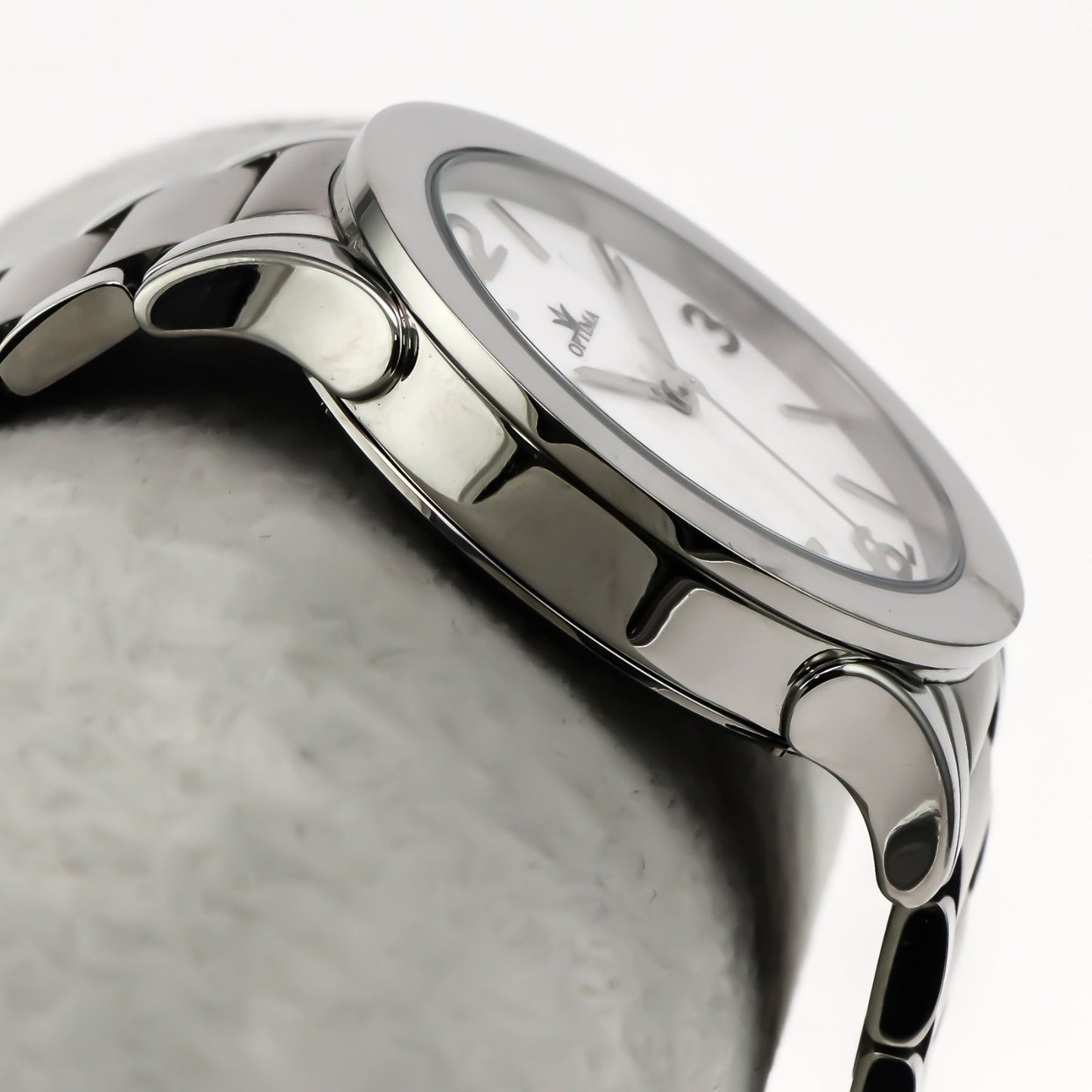 Optima • Swiss Watch • Stainless Steel • Quartz • 39mm • 5ATM • OSL352