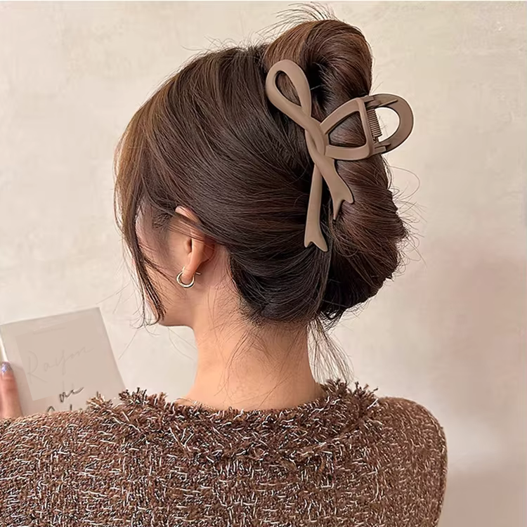 Bow Women Hair Claw Clip 13cm • Matte Spray Butterfly Clamp • Maillard Style