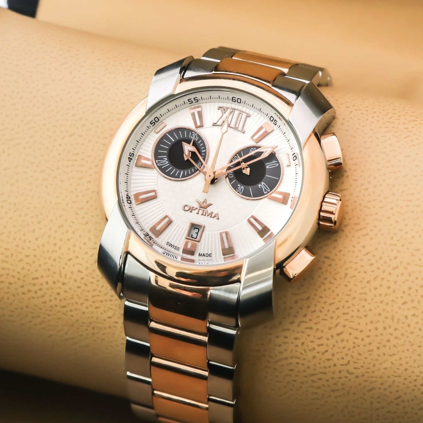 Optima • Swiss Chronograph Watch • Stainless Steel • Quartz • 43mm  • OSC275