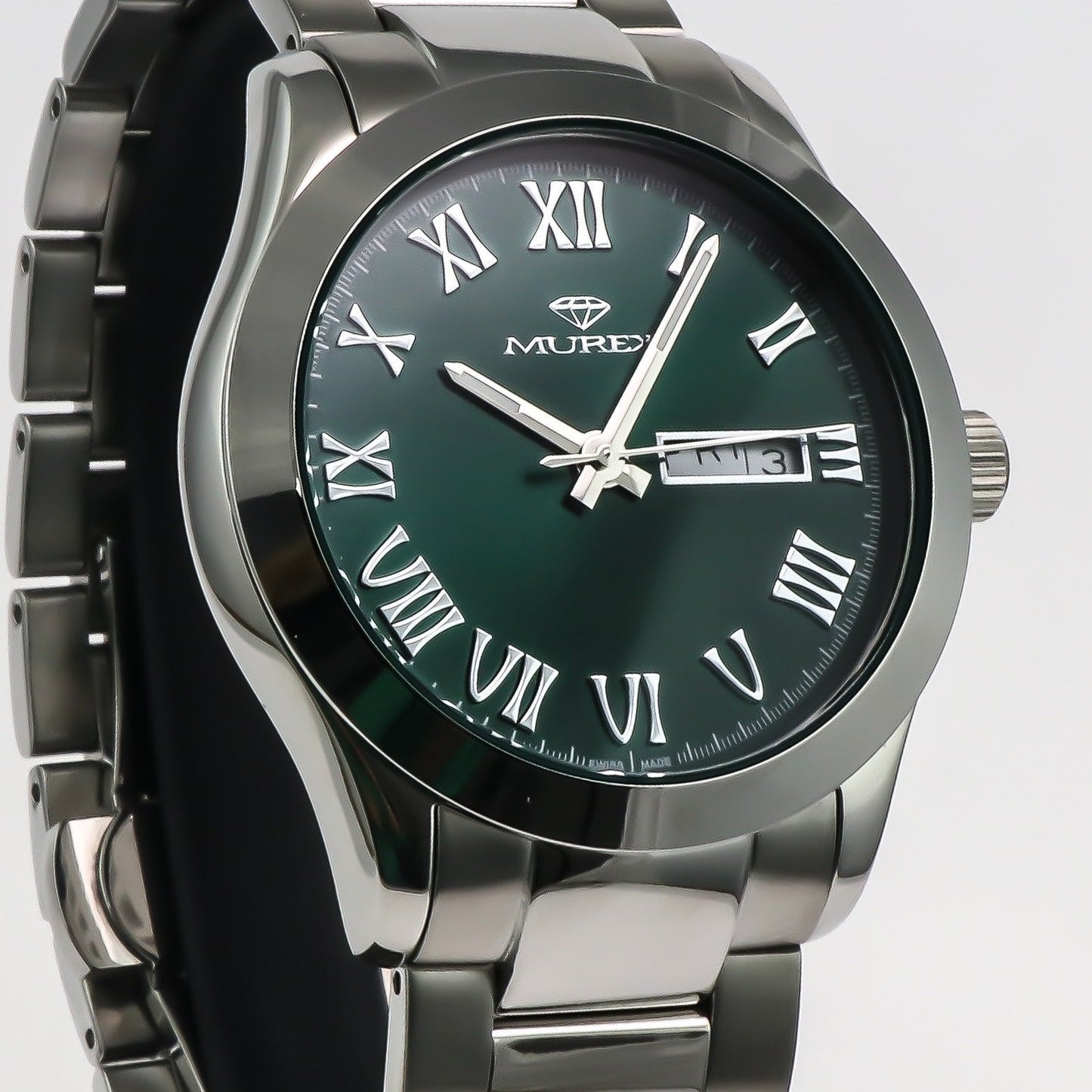 Murex • Swiss Watch • Stainless Steel • 44.9 mm • Quartz • 5ATM • MUM634