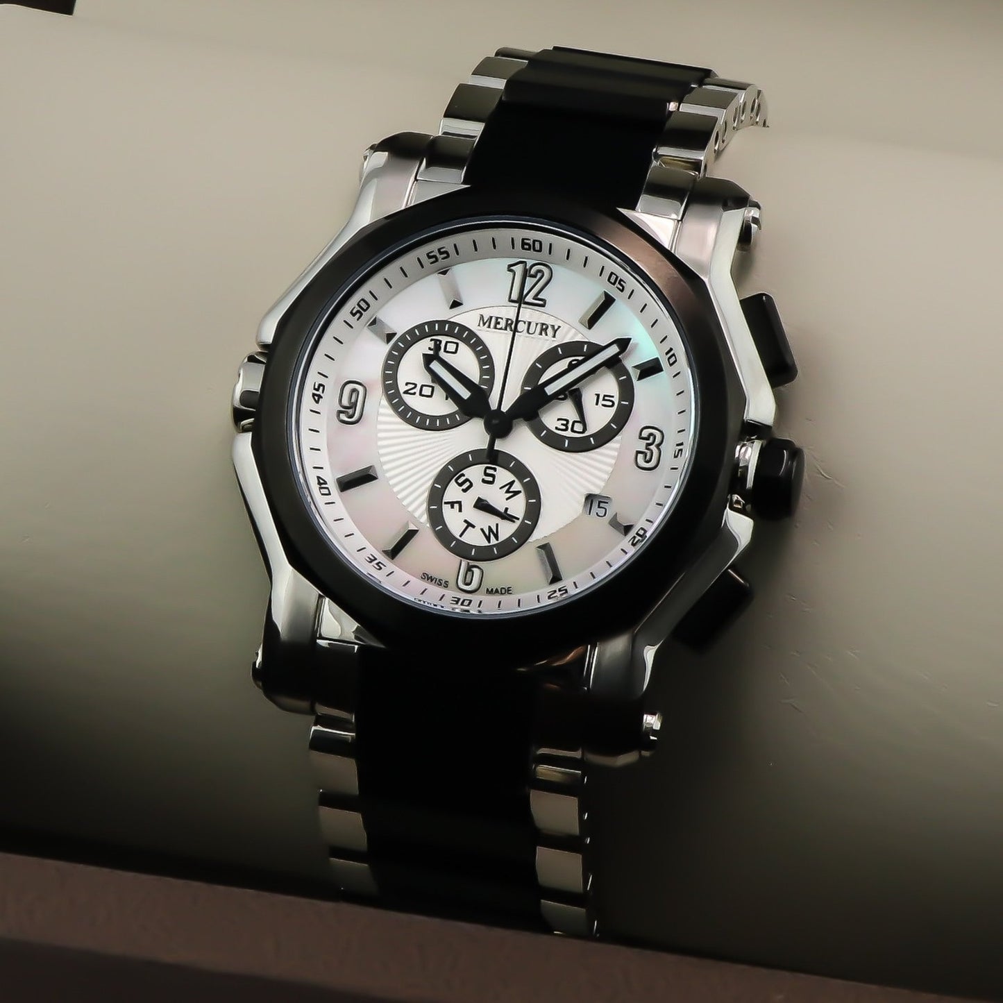 Mercury • Swiss Chronograph Watch • Stainless Steel • Quartz • 42.5mm • ME1075