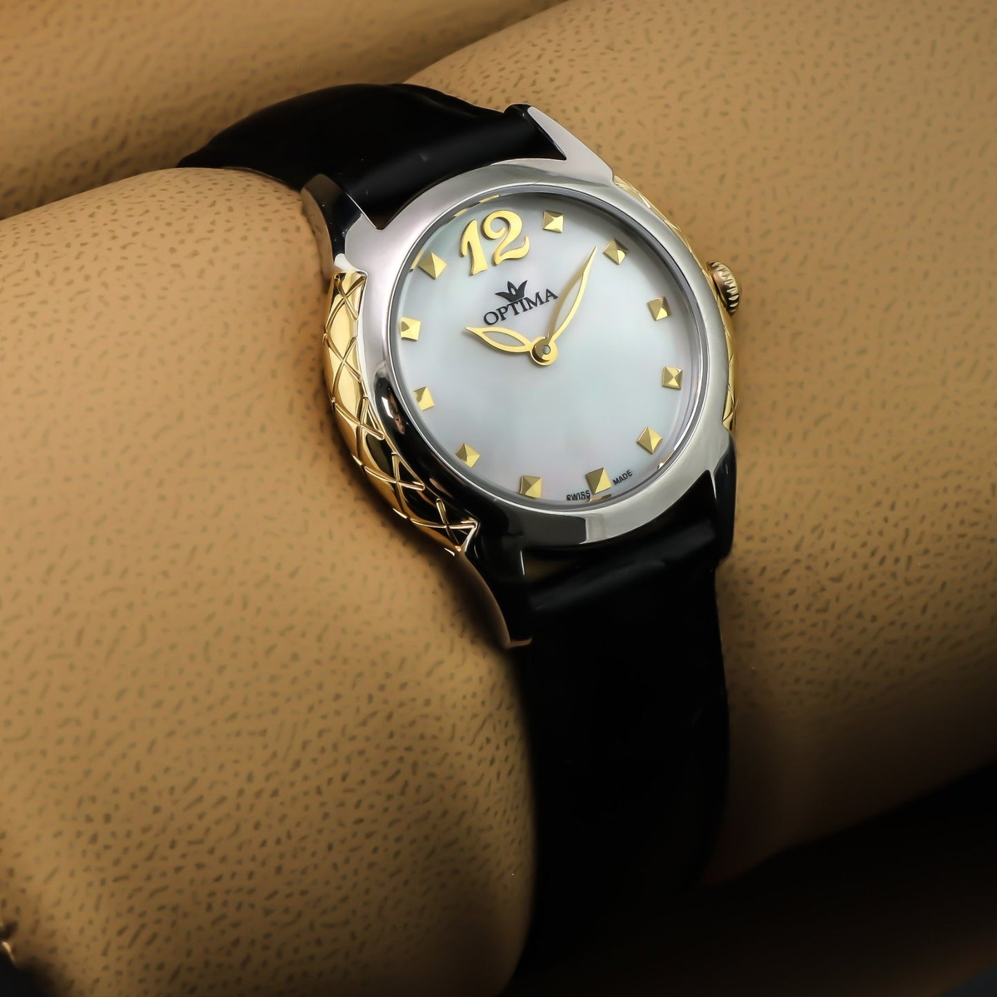 Optima • Swiss Watch • Stainless Steel • 31mm • Quartz • 5ATM • OSL381