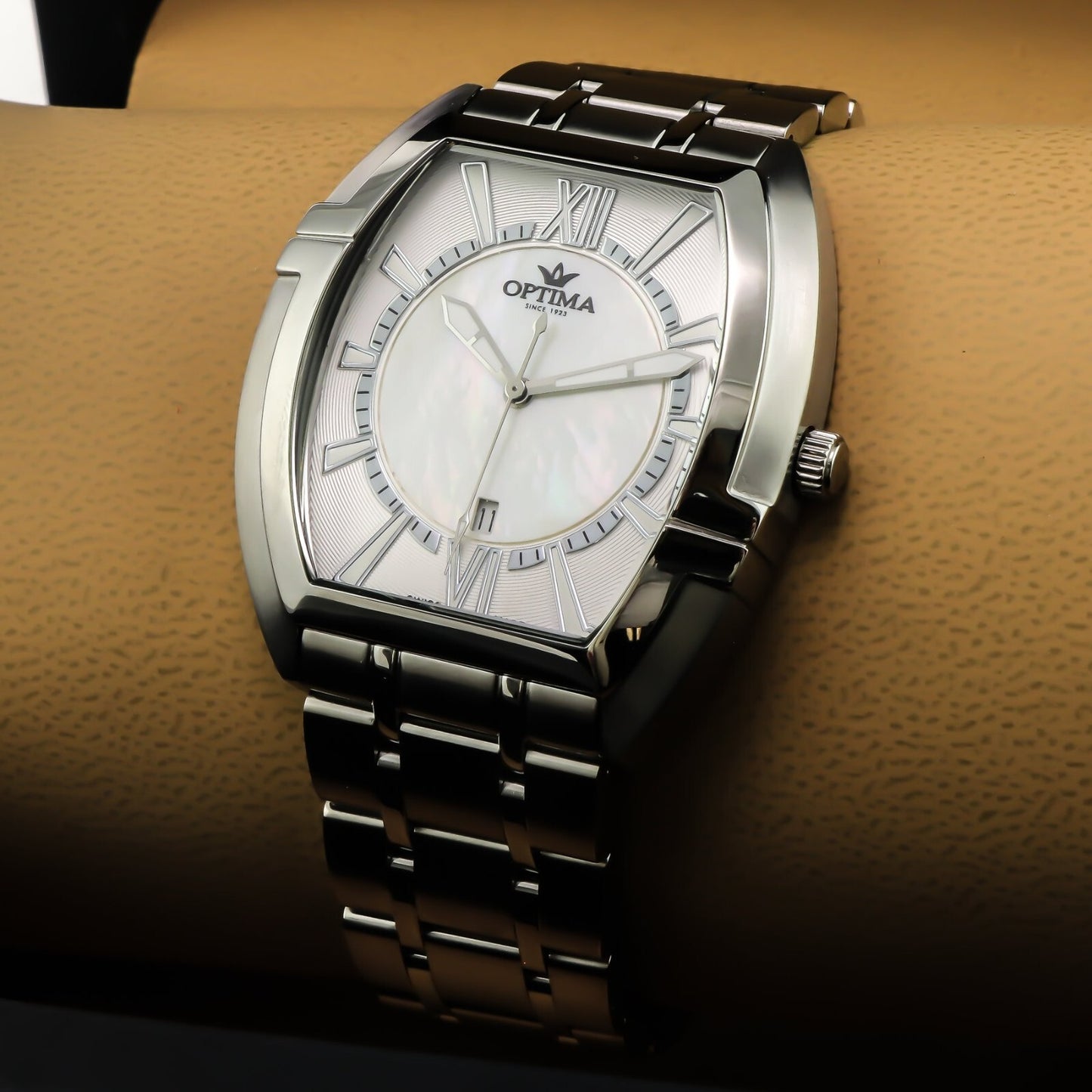 Optima • Swiss Watch • Stainless Steel • 43mm • Quartz • 3ATM • OSM239