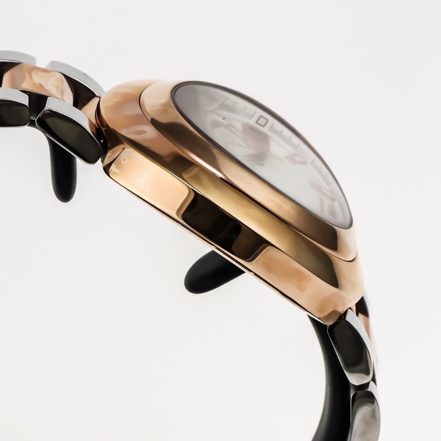 Geovani  • Swiss Watch  • Stainless Steel • Quartz • 44mm • 3ATM • GOB511