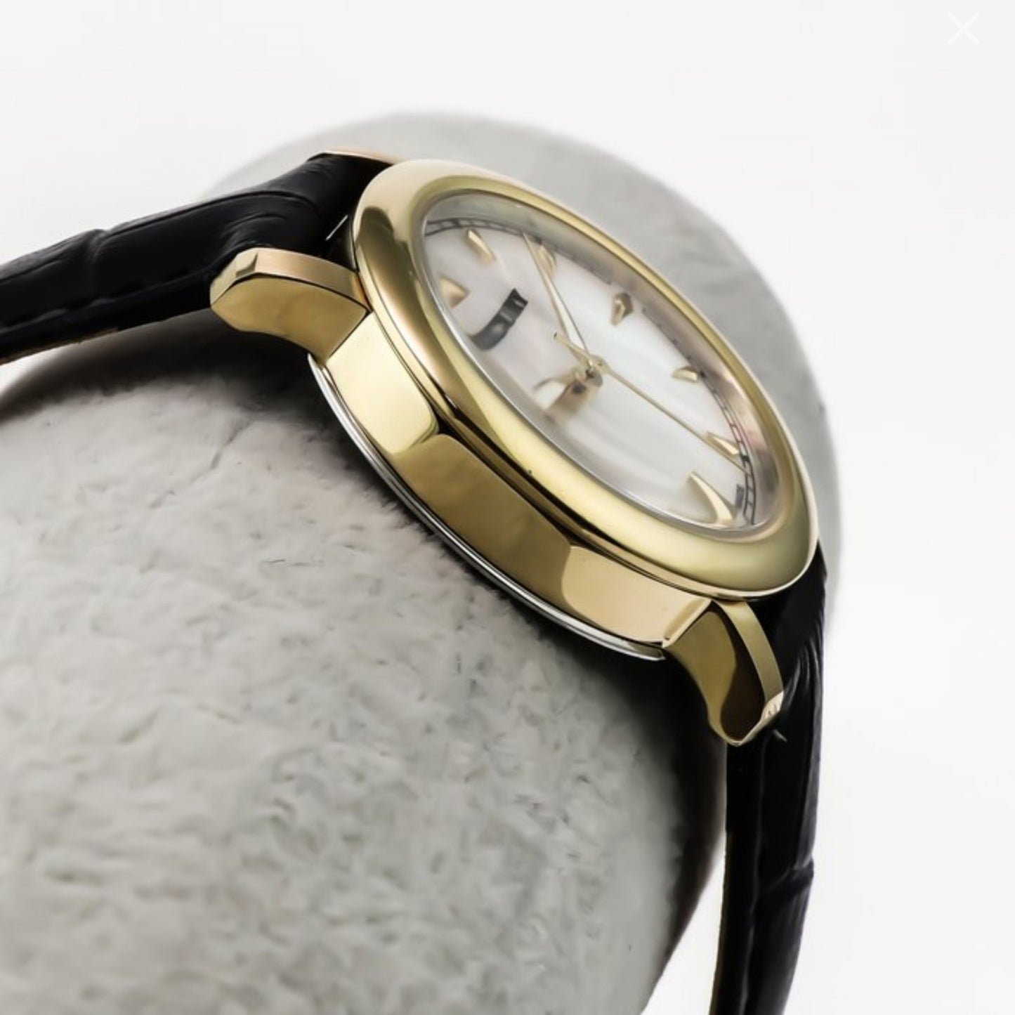 Mercury • Swiss Watch • PVD Gold Stainless Steel • 33mm Quartz • 5ATM • ME380