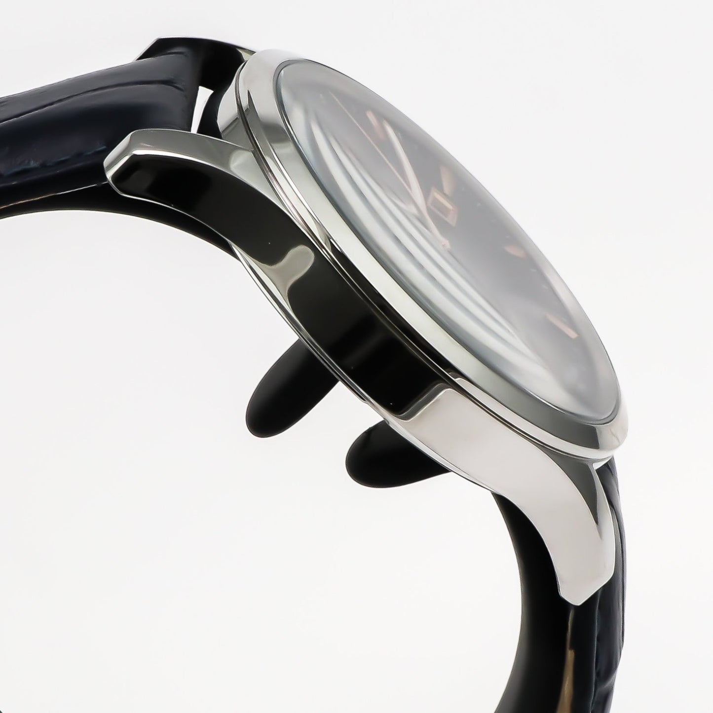 Murex • Swiss Watch • Stainless Steel • 43.30mm • Quartz • 5ATM • MUM595