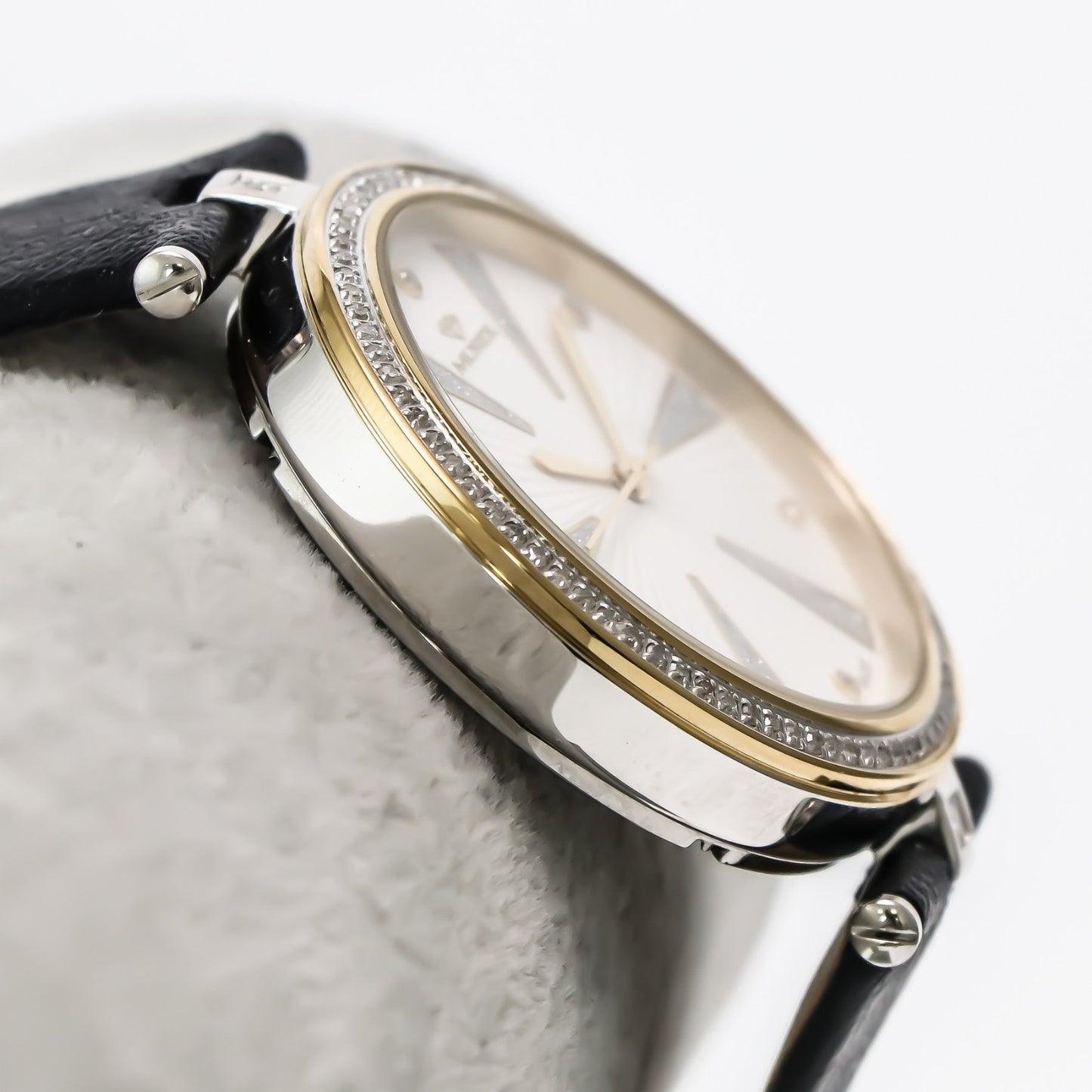 Murex • Swiss Diamond Watch • 88 White Diamonds 0.52ct • Quartz • MUL525