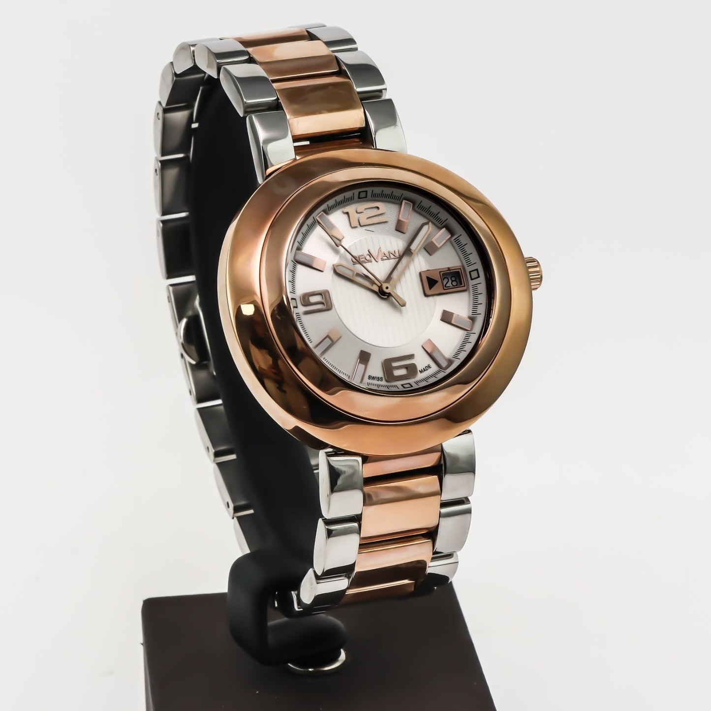 Geovani  • Swiss Watch  • Stainless Steel • Quartz • 44mm • 3ATM • GOB511