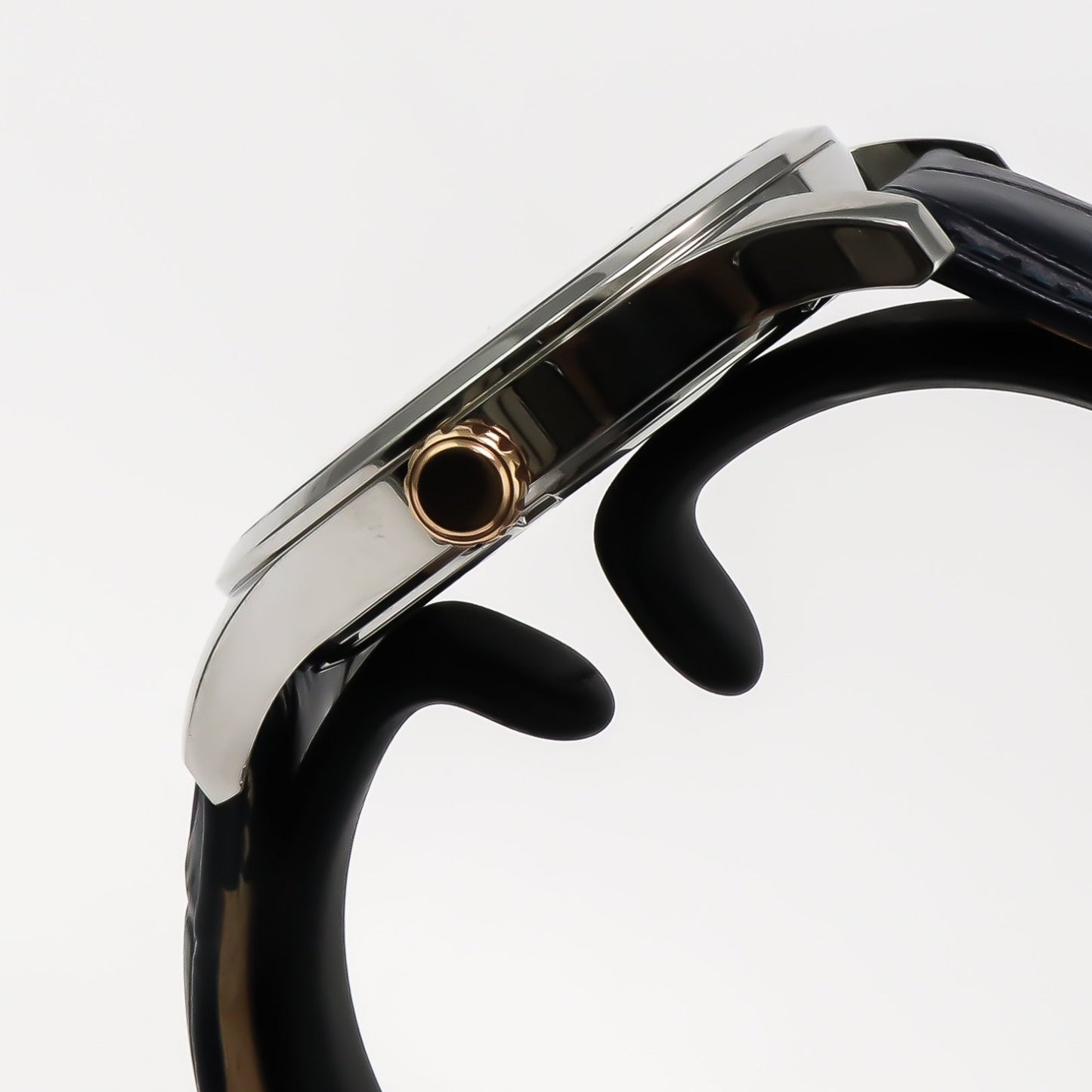 Murex • Swiss Watch • Stainless Steel • 43.30mm • Quartz • 5ATM • MUM595