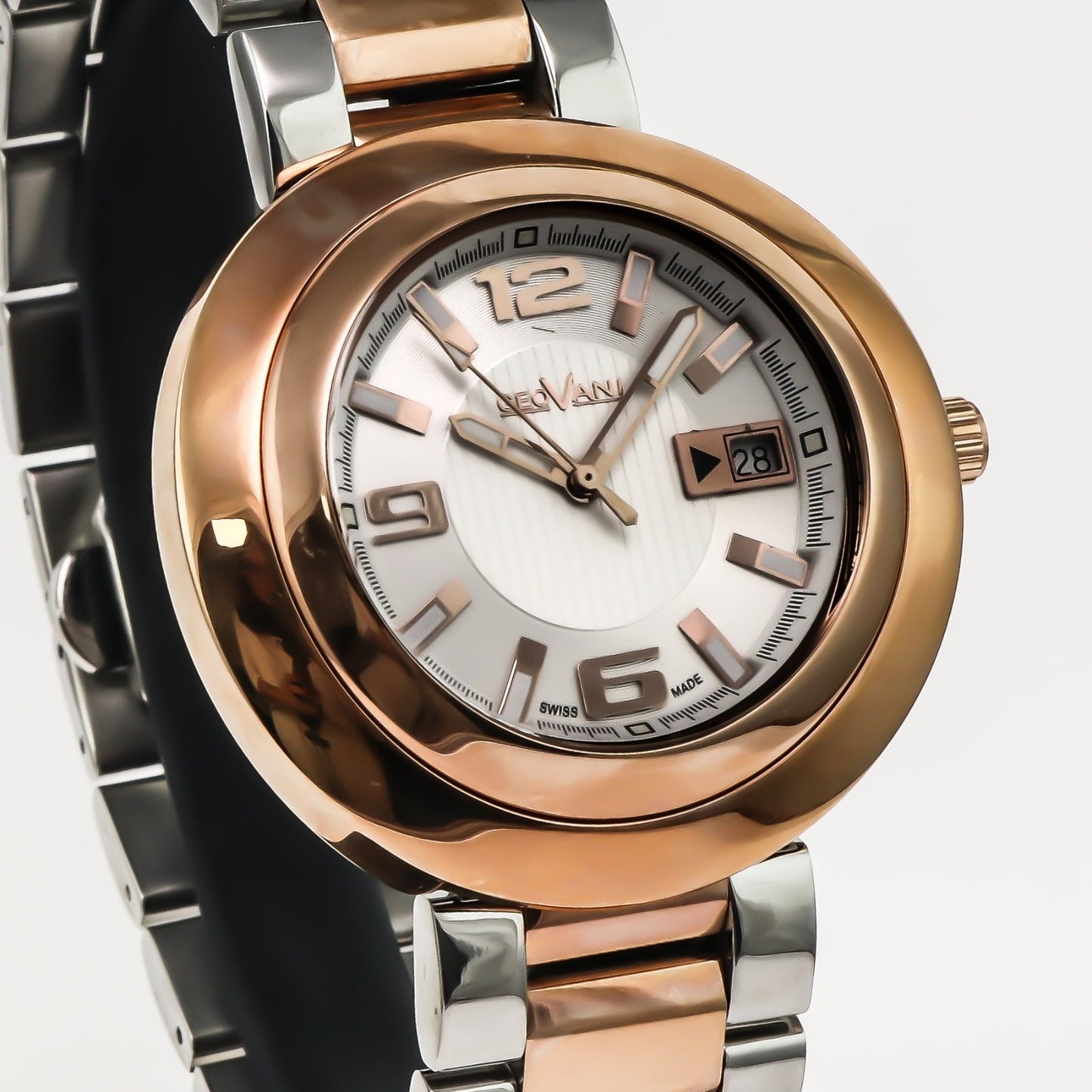 Geovani  • Swiss Watch  • Stainless Steel • Quartz • 44mm • 3ATM • GOB511