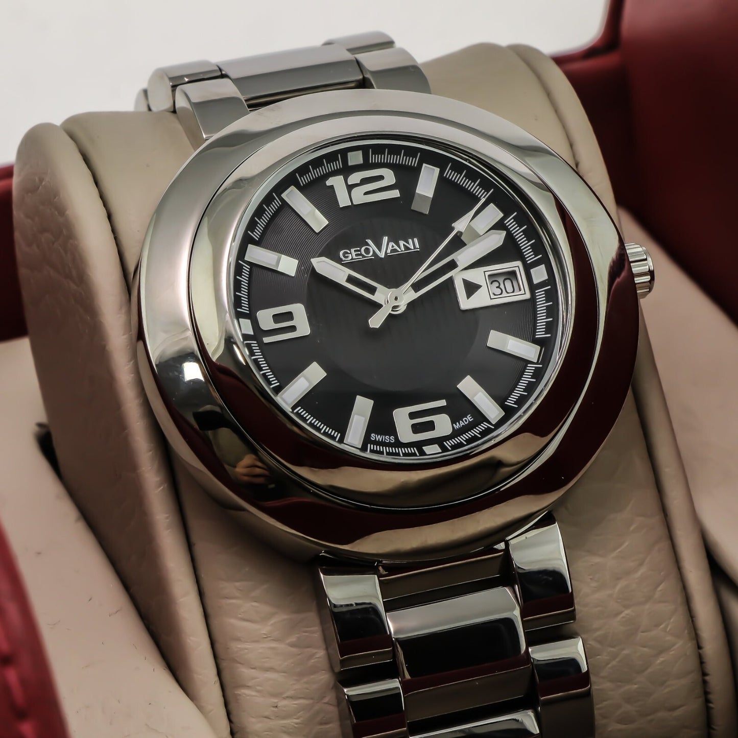 Geovani  • Swiss Watch • Stainless Steel • 44mm • Quartz • 3ATM • GOB511