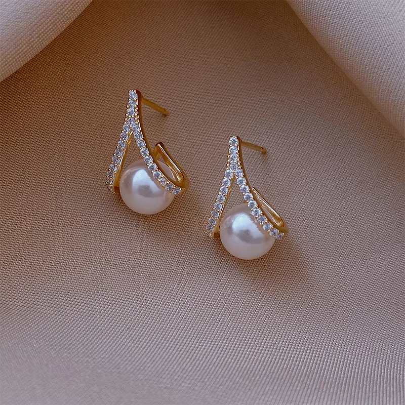 White Imitation Pearl Stud Earrings • Crystal Rhinestone • Women Trendy Jewelry