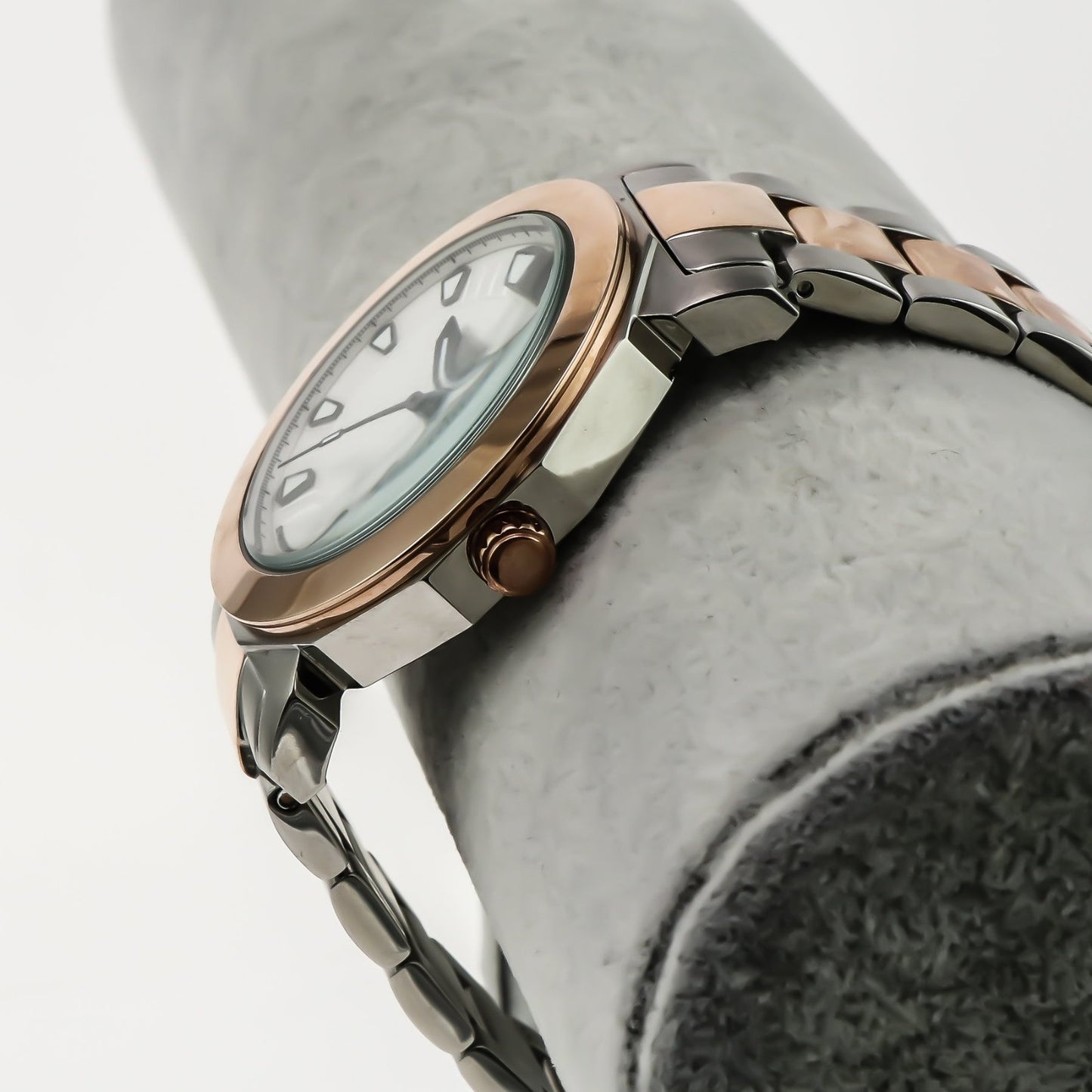 Murex • Swiss Watch• Stainless Steel • 40.60mm • Quartz • 3ATM • RSL872