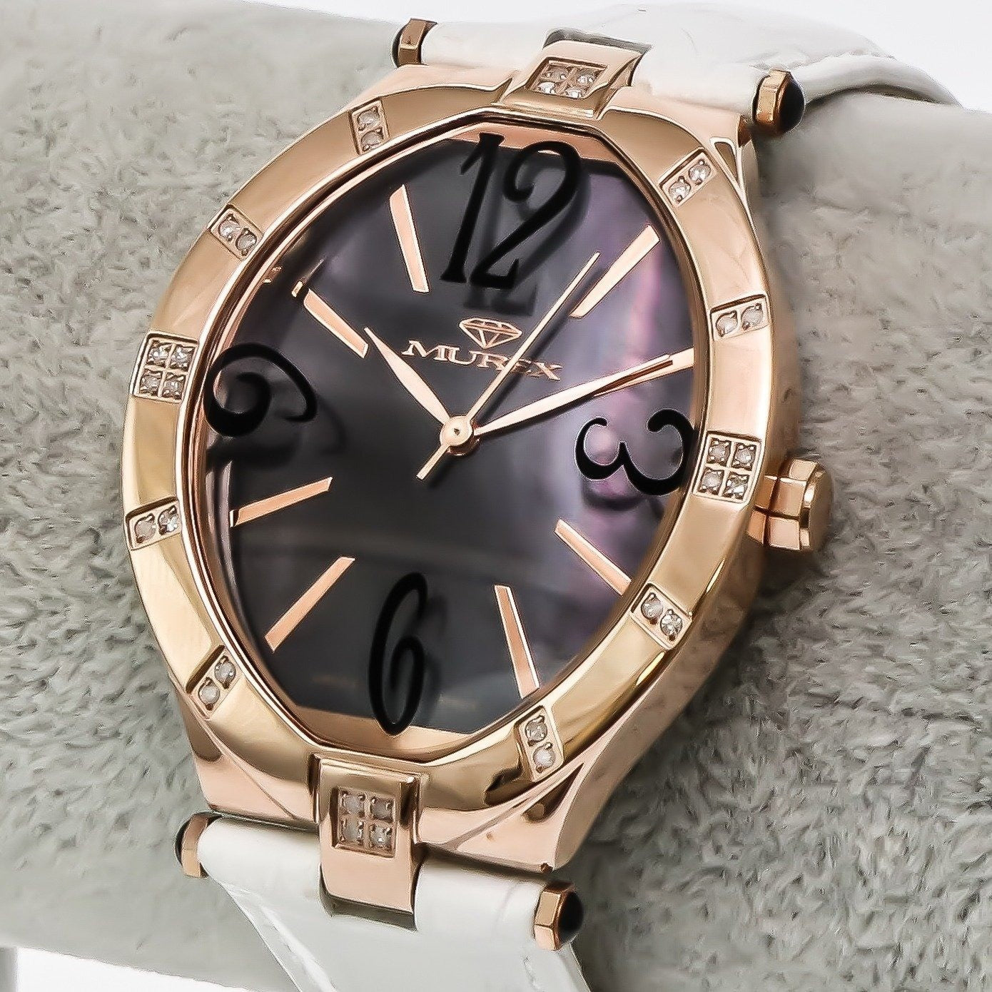 Murex • Swiss Diamond Watch • 32 SI White Diamonds .18ct • 34x41mm • RSL815
