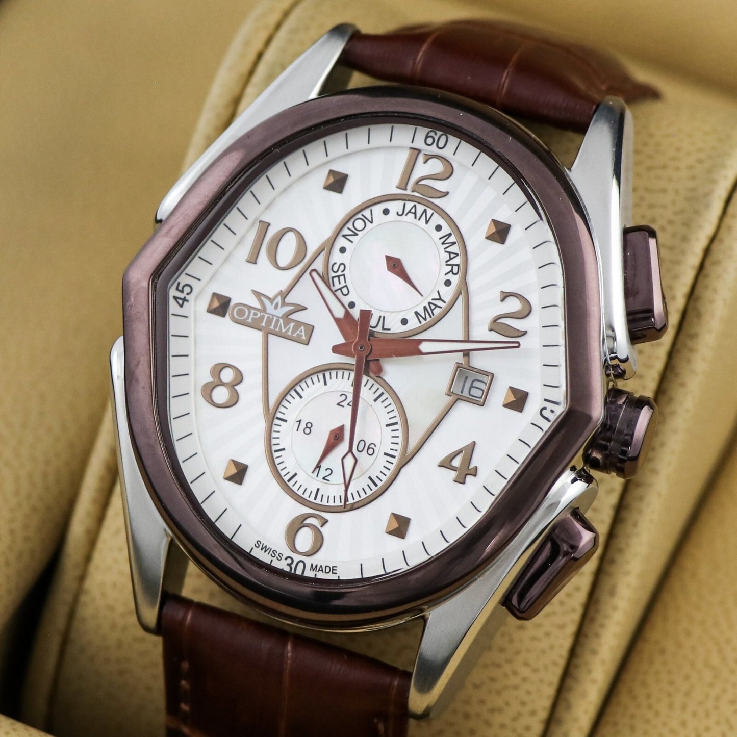 Optima • 42x44.5mm • Swiss Watch • Stainless Steel • Quartz • 5ATM • OSC272