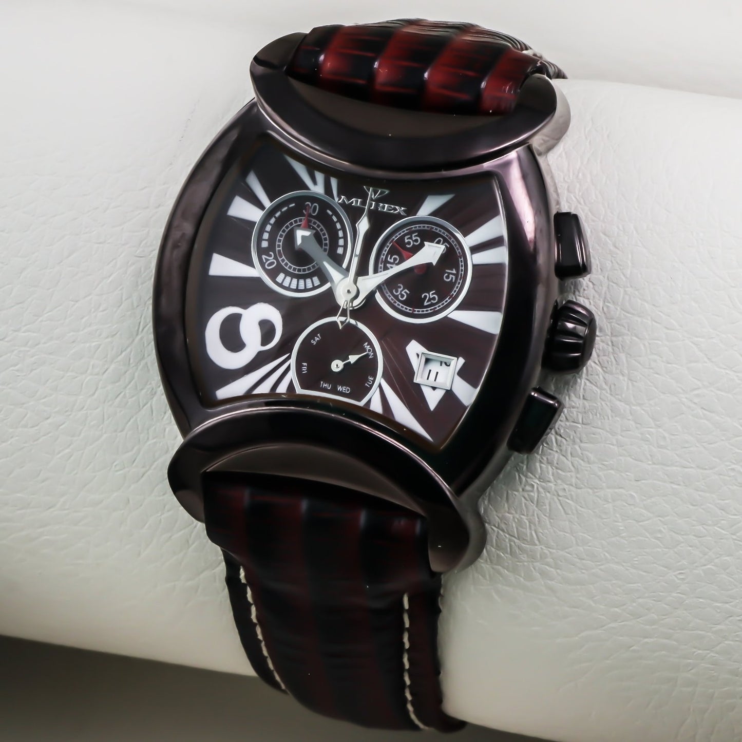 Murex • Swiss Watch • Stainless Steel • 41.50x47.6mm • Quartz • 3ATM • ISC791