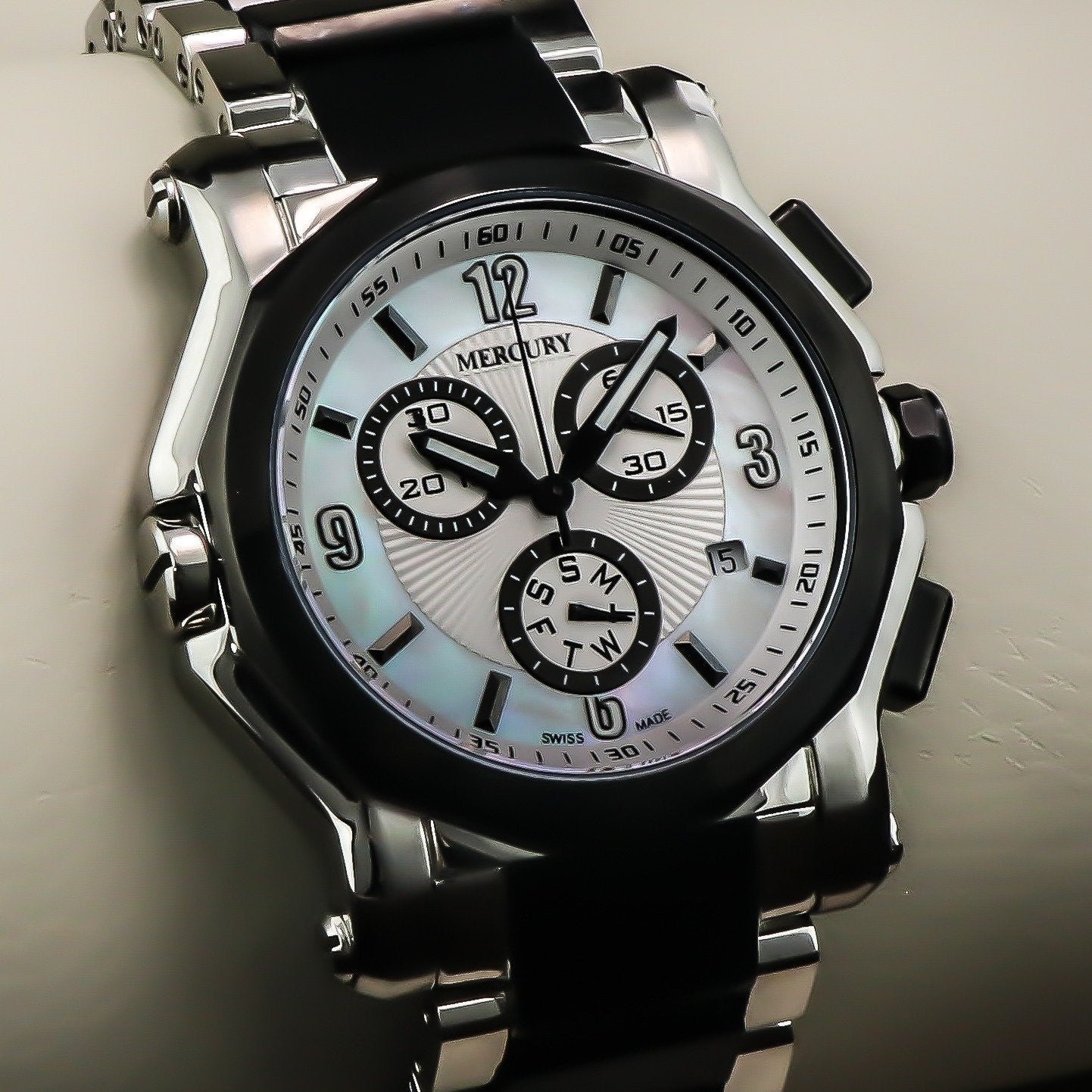 Mercury • Swiss Chronograph Watch • Stainless Steel • Quartz • 42.5mm • ME1075